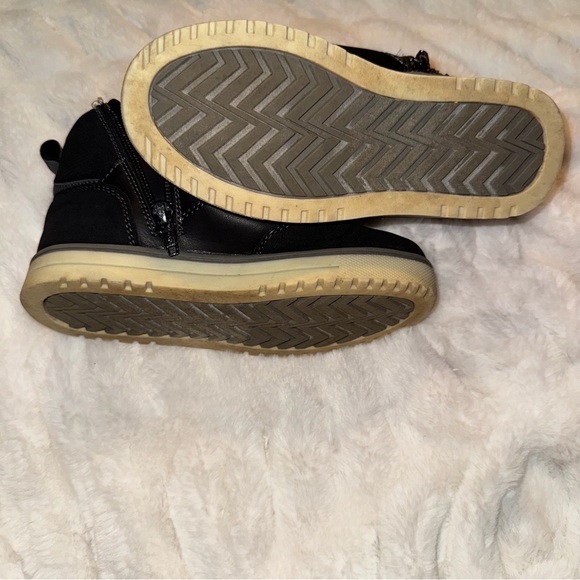 Thereabouts Size 13 Boys High Top Shoes Black Faux Leather Lace Up Round Toe - Picture 7 of 7